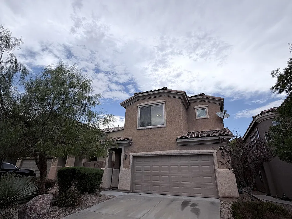9118 Wine Cellar Ave