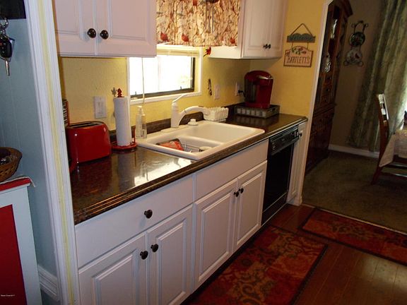 5th image of 820 Periwinkle Cir