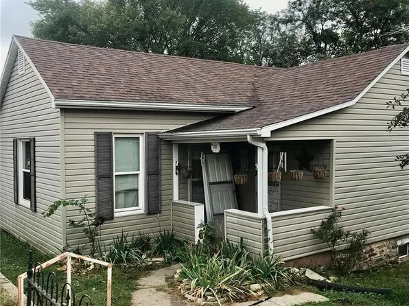 202 E Jefferson St, Linn, MO 65051