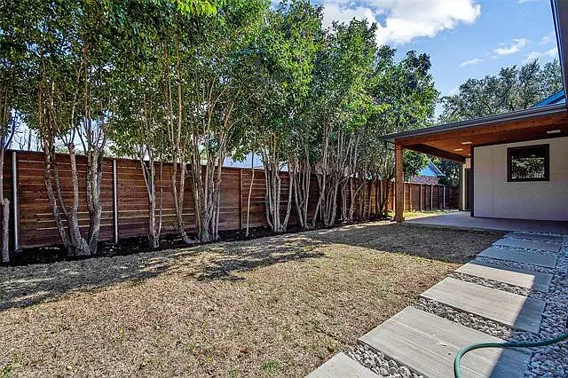 10827 Wallbrook Dr — Photo 7