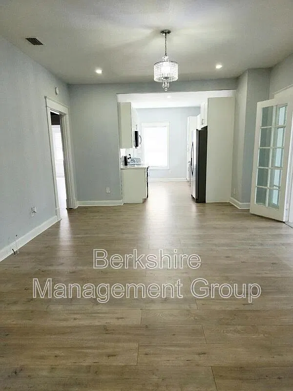 2 bed, 2.0 bath, 1458 sqft, $1,995 — Photo 4
