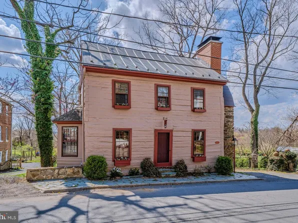 40145 Main St, Waterford, VA 20197