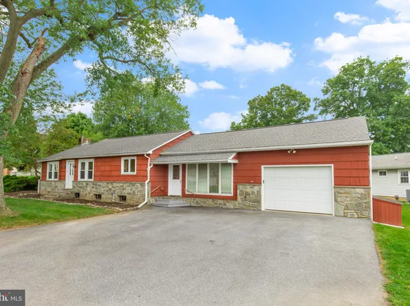 26 Quarry Rd, Leola, PA 17540