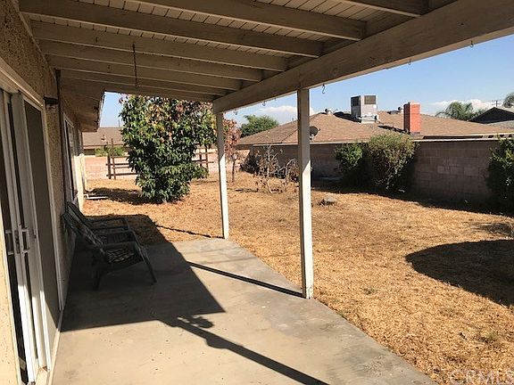3rd image of 17401 El Molino St