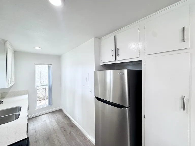 7622 Pickering Ave #A — Photo 10