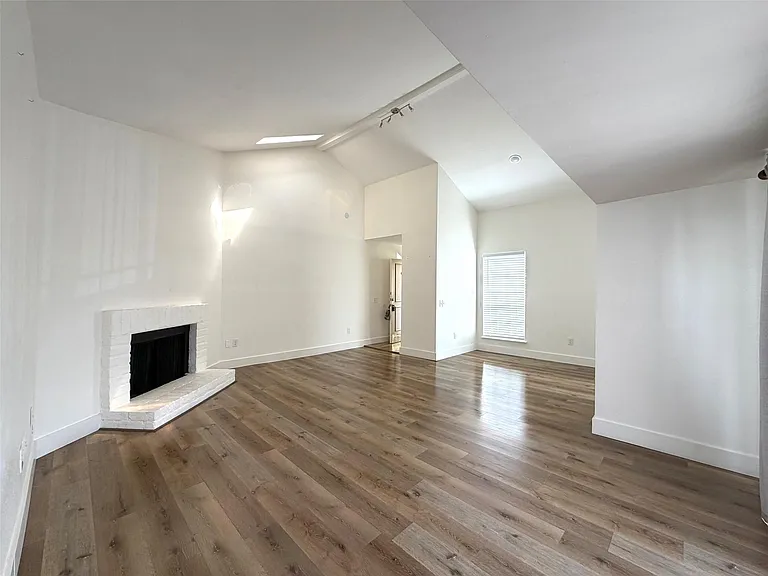 9809 Richmond Ave #E5 — Photo 4