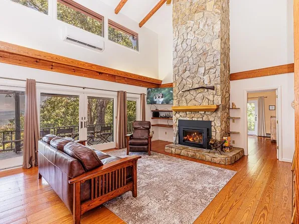 860 Grouse Dr, Bryson City, NC 28713