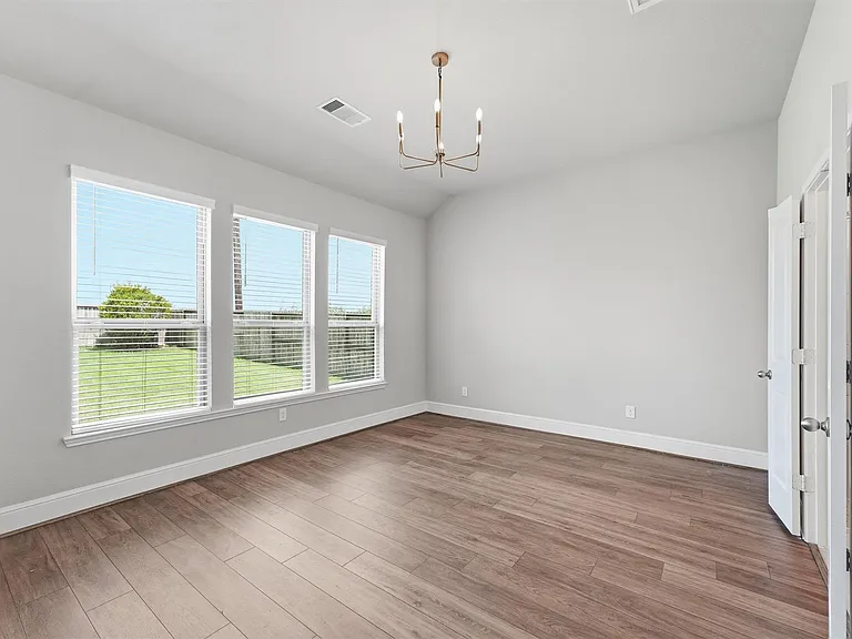 2539 Lilac Point Ln — Photo 13