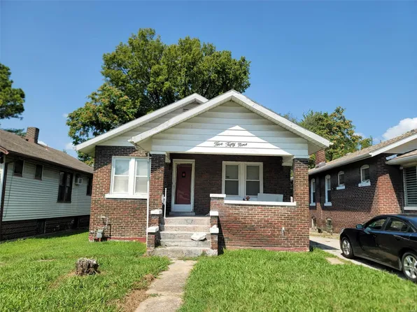 559 N 25th St, East Saint Louis, IL 62205