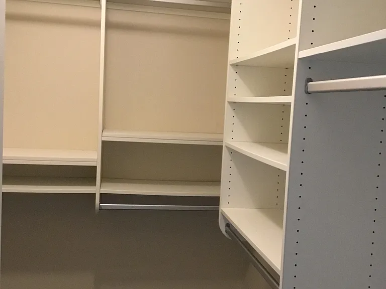 Walk in closet