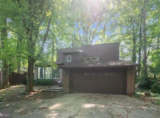 8909 Fallen Oak Dr, Bethesda, MD 20817