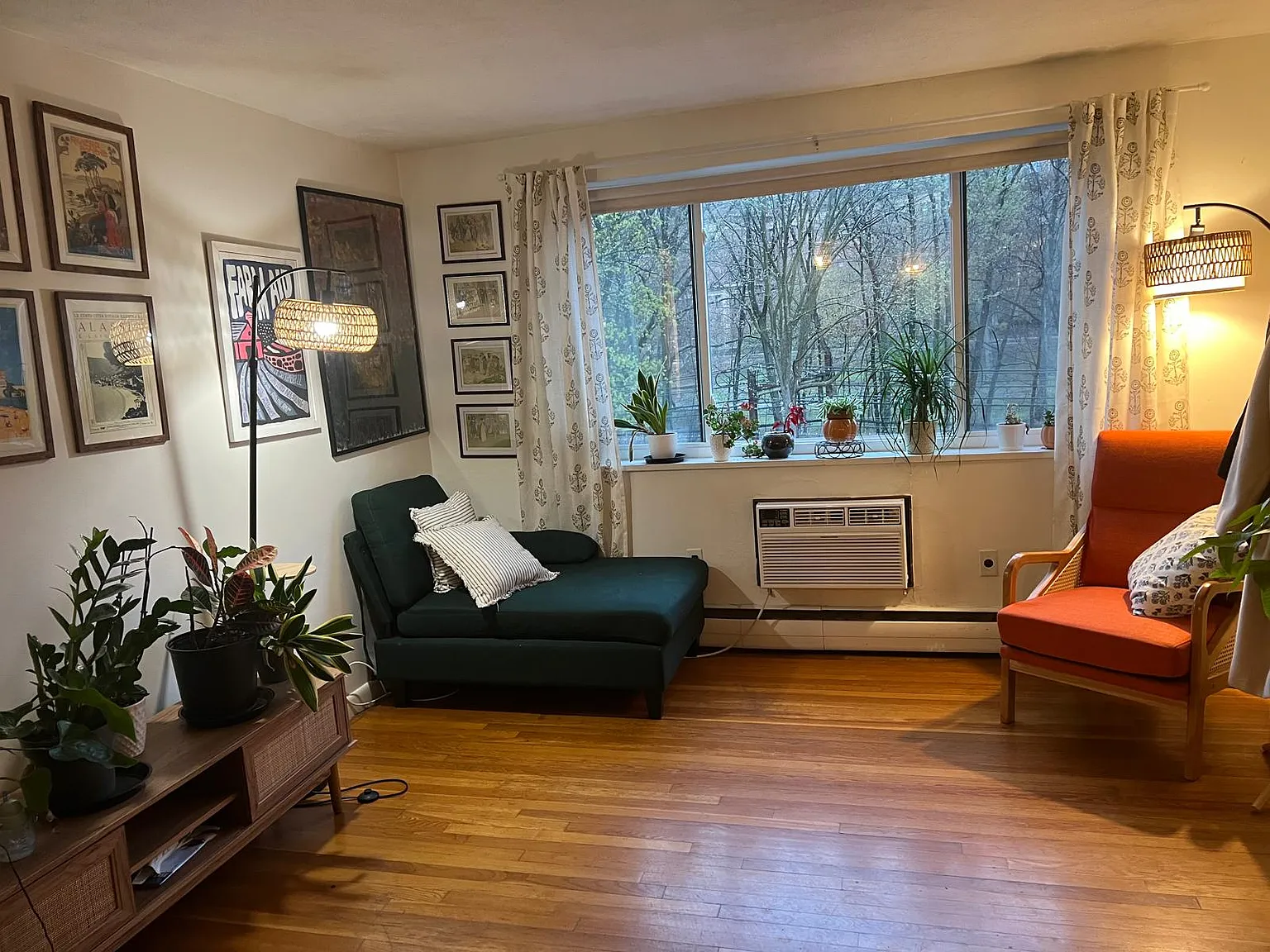 2 bed, $3,000 — Photo 1