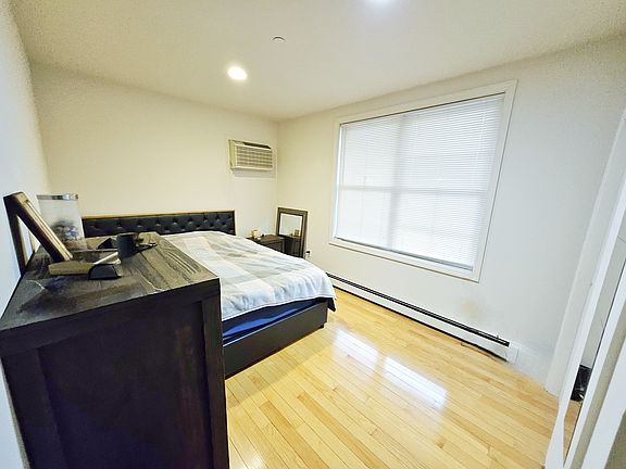 4th image of 31-53 42nd St #1A