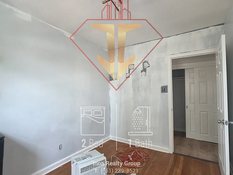 119 Hobart Ave #D — Photo 9