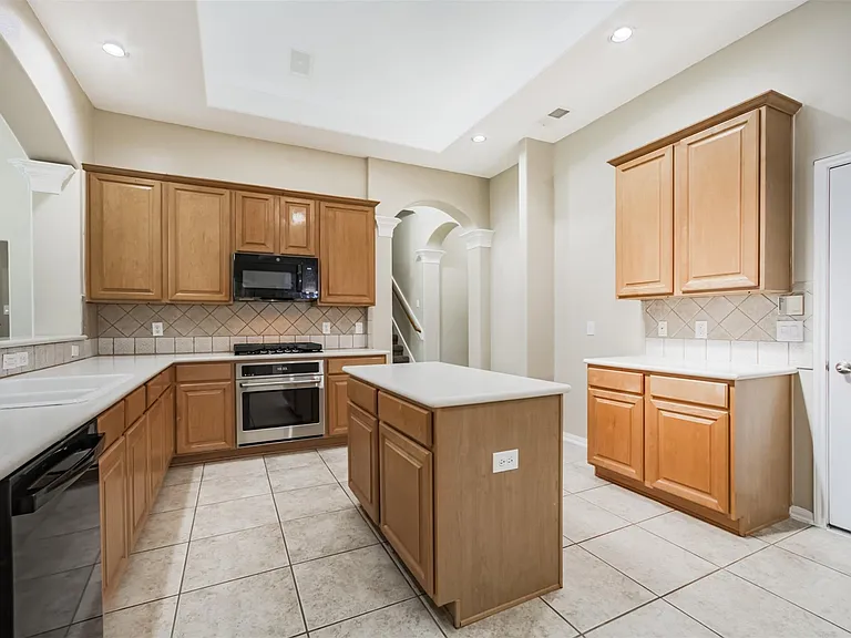 15810 Cypress Hall Dr — Photo 19