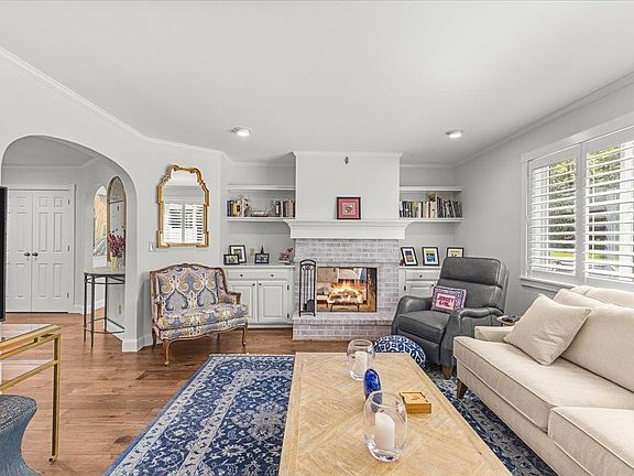 5th image of 30 Southwind Drive