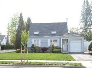 259 Division Ave, Massapequa, NY 11758