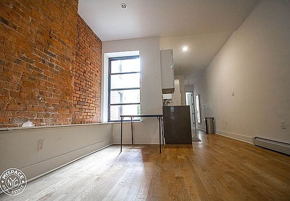 2nd image of 538 Gates Ave #6