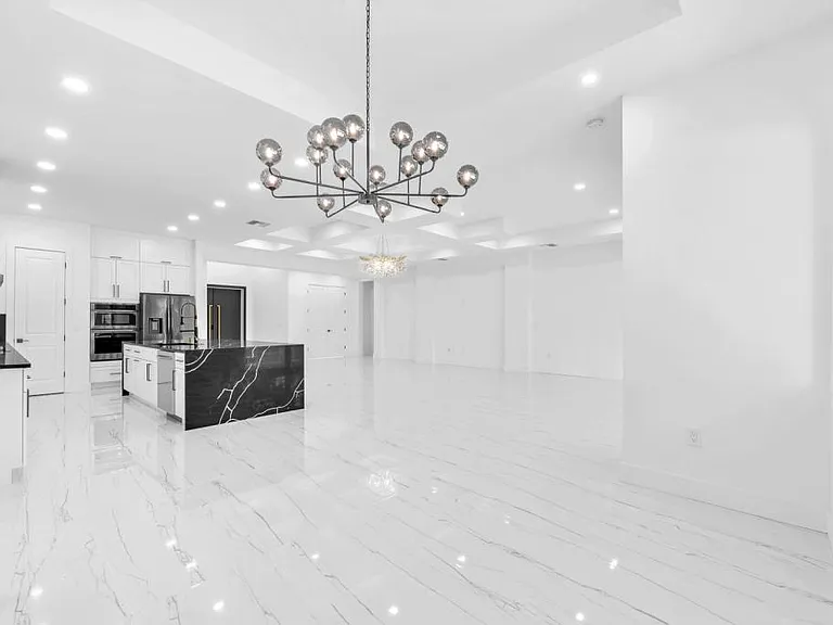 11921 Fort King Hwy — Photo 13