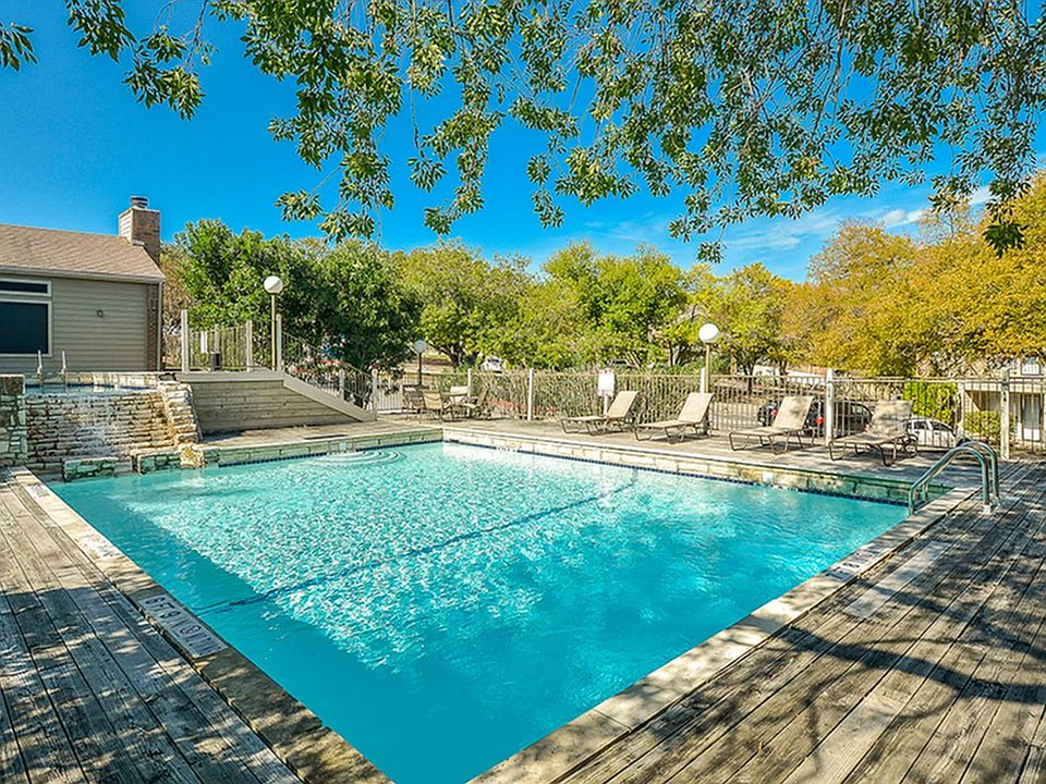 Beautiful Pool Area