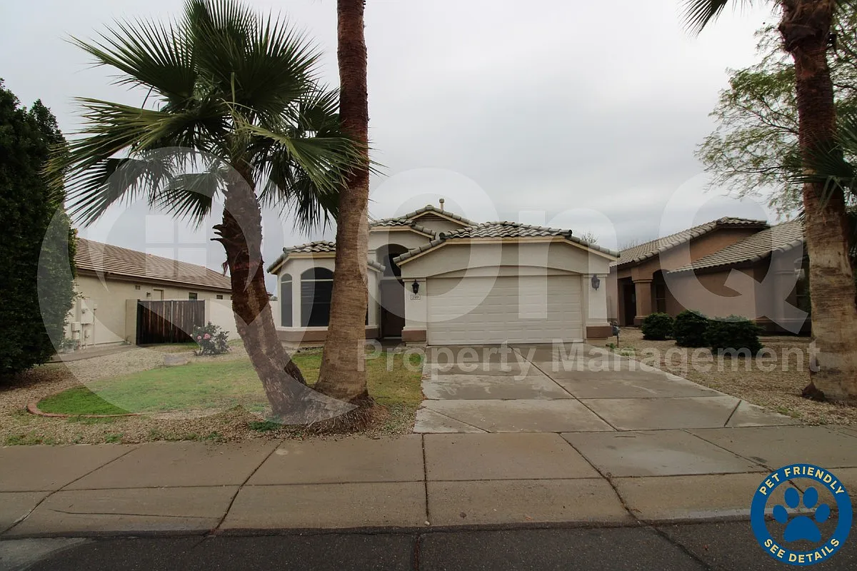 3 bed, 2.0 bath, 1655 sqft, $2,199 — Photo 1