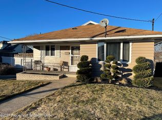 917 Hemlock St, Scranton, PA 18505