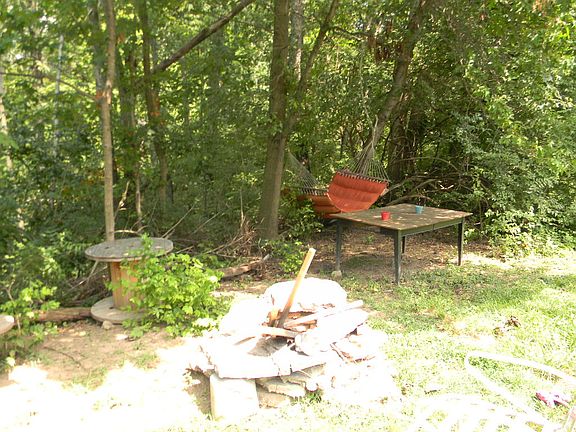 4th image of 442 Pickett Dr