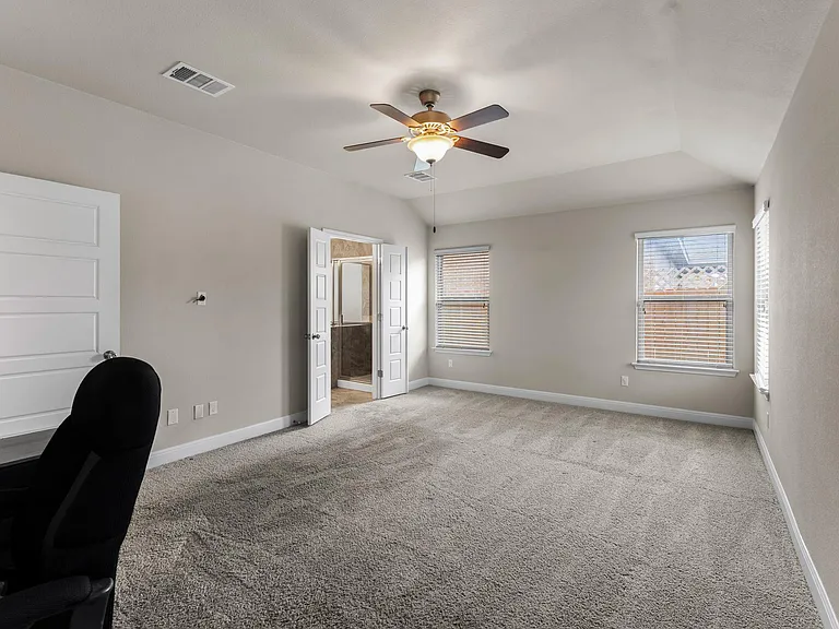 1104 Chad Dr — Photo 21