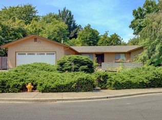 565 N Wexford Cir, Medford, OR