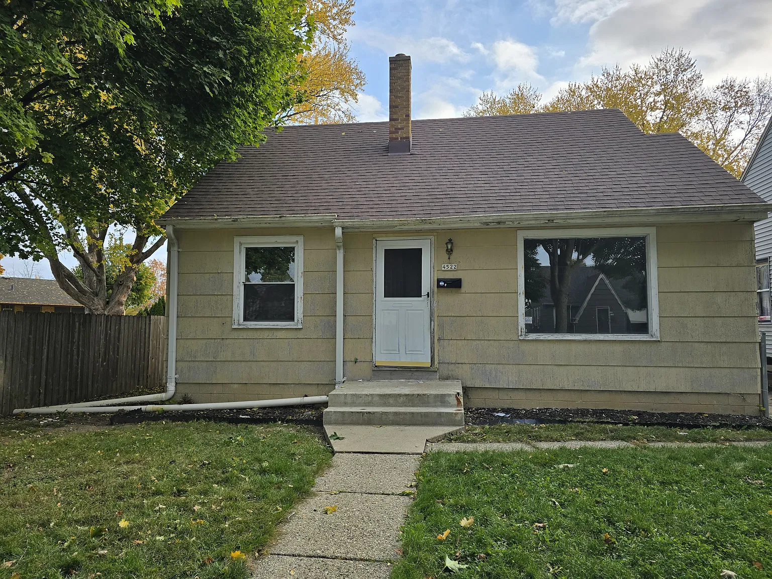 3 bed, 1000 sqft, $1,450 — Photo 1