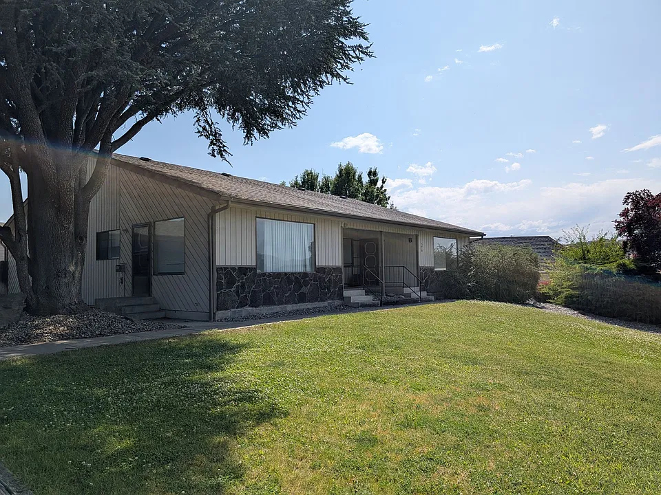 376 W Reservoir Dr