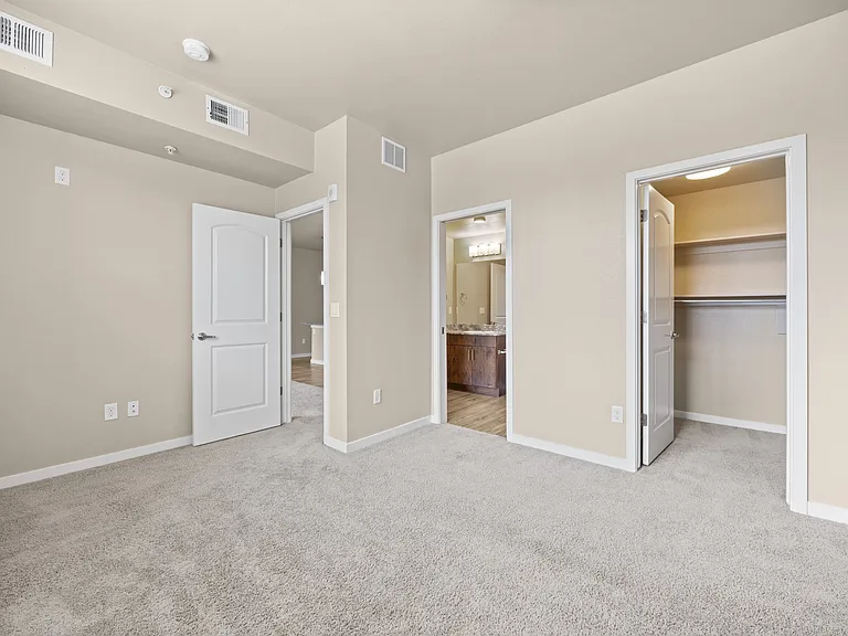 Kansas Apartments — Photo 22