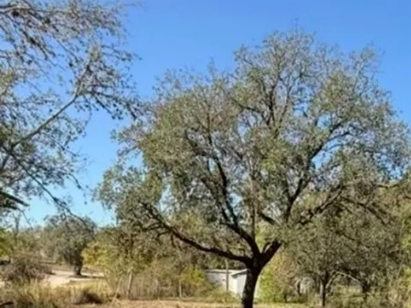 409 Harl St, Pleasanton, TX 78064