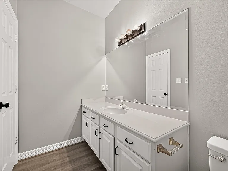 14303 Reissen Ln — Photo 19
