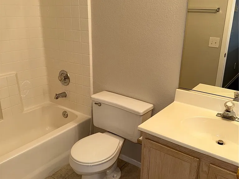8056 Sweet Clover Ct — Photo 20