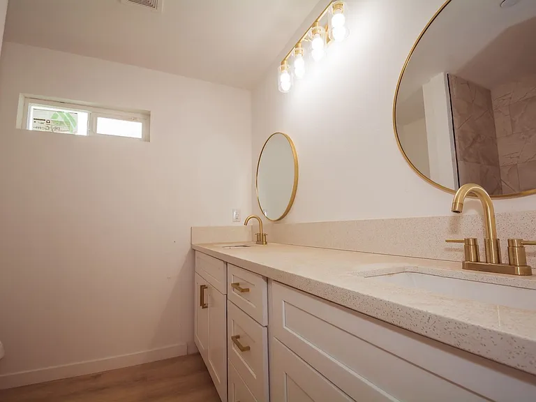 8258 Bennett Ave — Photo 20