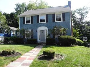 16 Wildrose Ave, Worcester, MA 01602