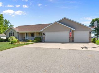 N9474 Noe Rd, APPLETON, WI 54915