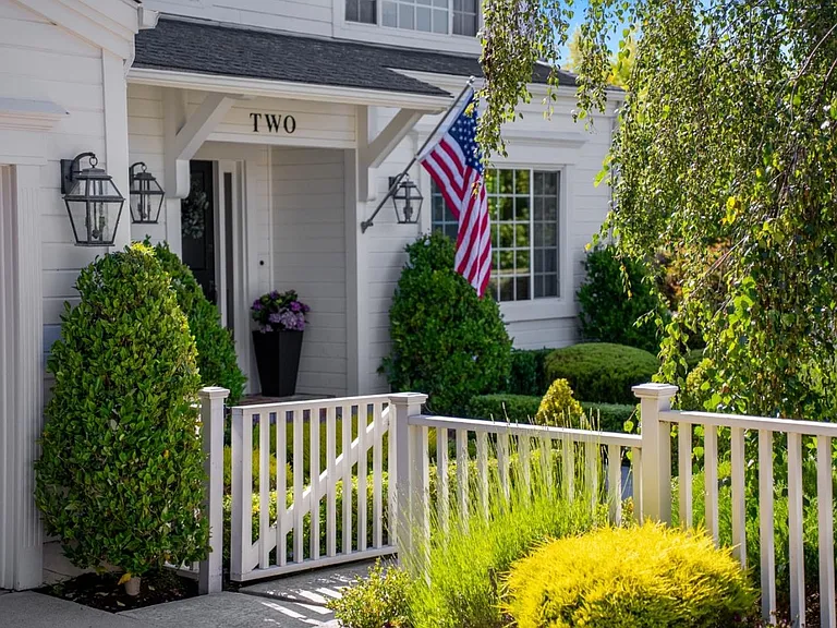 2 Black Tail Ln — Photo 35