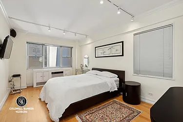 Sold by Coldwell Banker Warburg