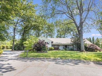 11 Charles Dr, Fairfield, NJ, 07004
