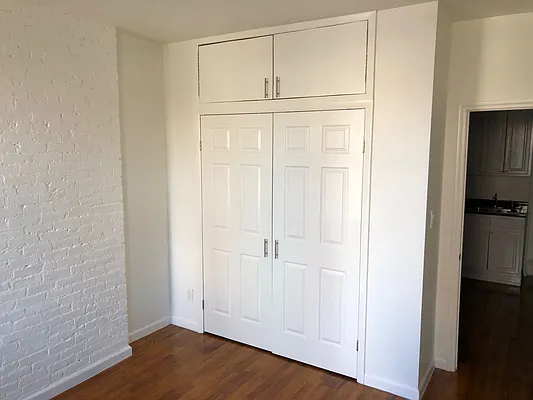 Rented by Skyline Realty LLC II | media 4