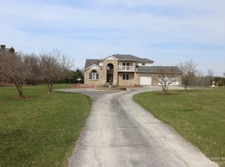 7126 Waters Rd, Ann Arbor, MI 48103