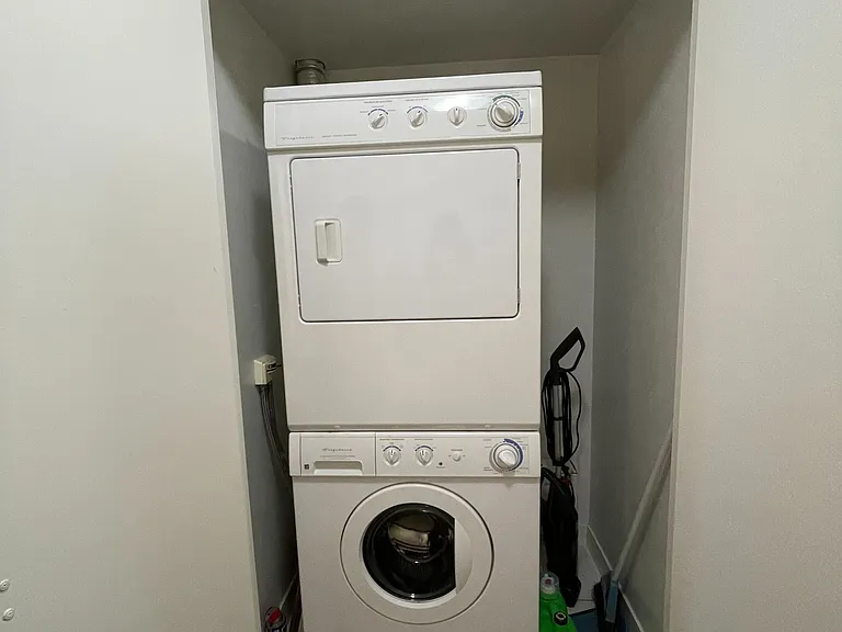 770 Bay St #2606 — Photo 10