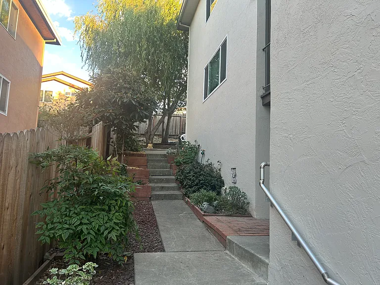885 5th Ave #4 — Photo 7