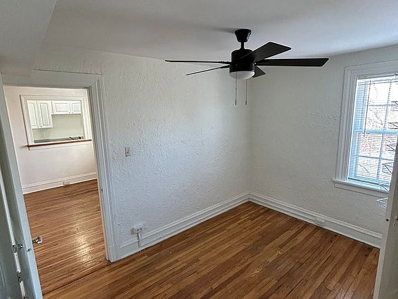 5th image of 4213 Grove Ave APT 10