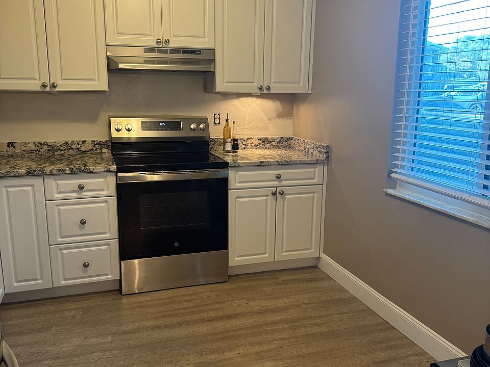 Kitchen and window to front of downstairs unit