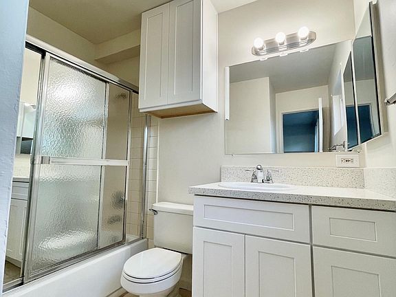 5th image of 4525 Texas St #2