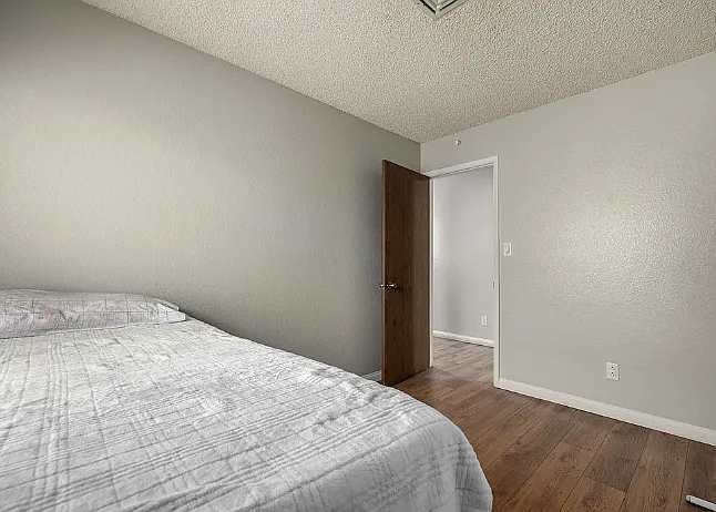 6433 Pearcrest Rd — Photo 5