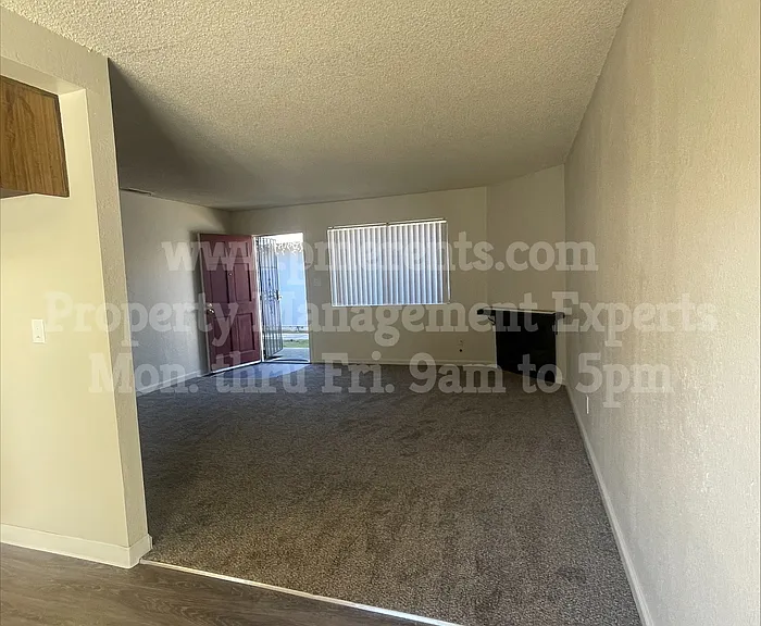 3904 N Plymouth Rd #3904 — Photo 2